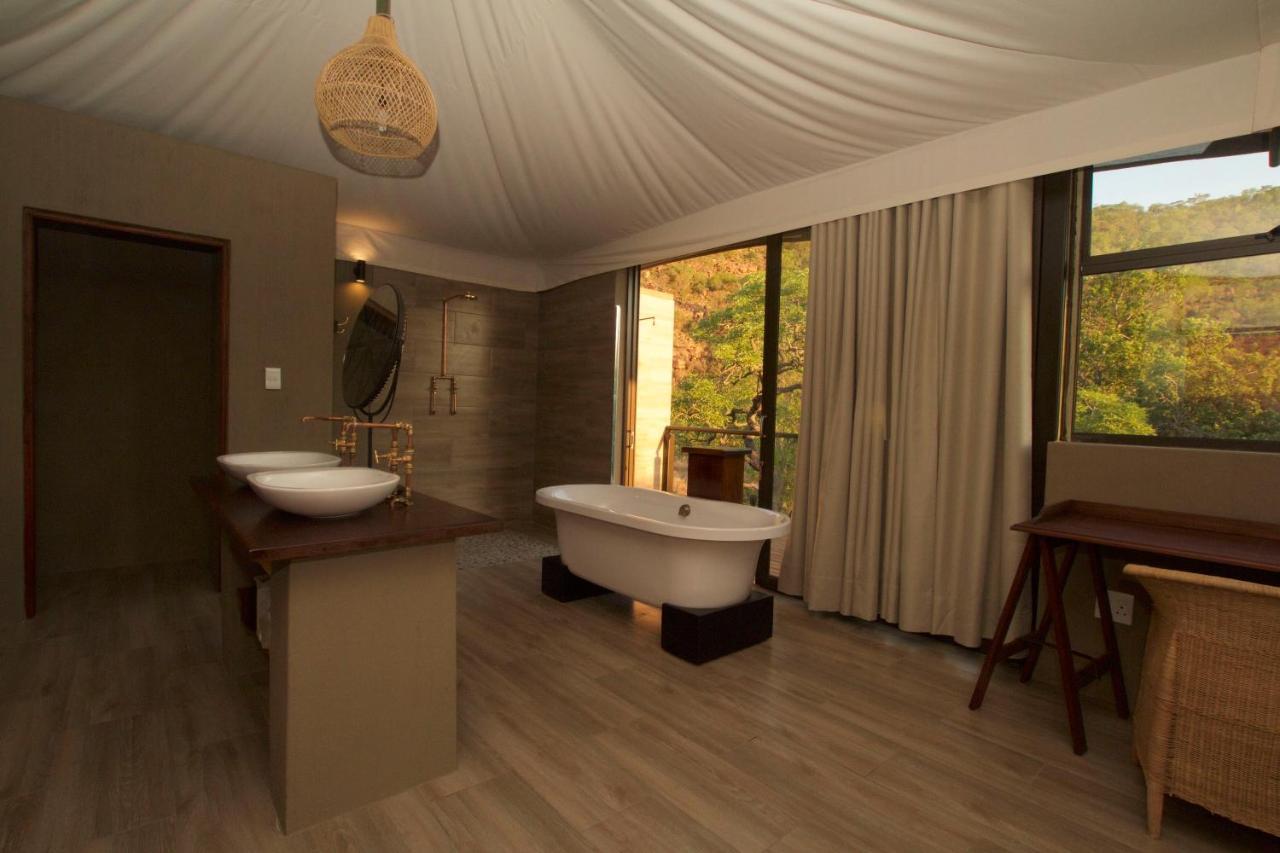 Inzalo Safari Lodge Welgevonden Vadrezervátum Kültér fotó