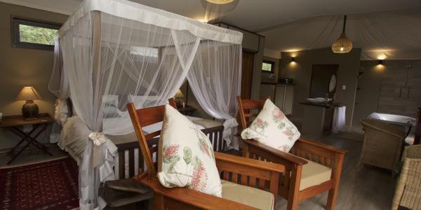 Inzalo Safari Lodge Welgevonden Vadrezervátum Kültér fotó